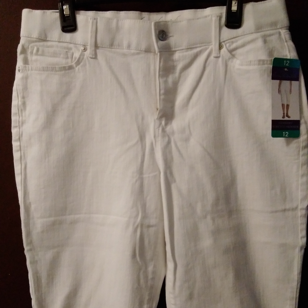 3 for $10/WOMENS FASHION CAPRI PANTS 👖